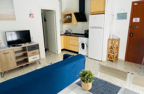 Conil de la Frontera City Center Apartment | Apartamento Conil Playa & céntrico, con Aire Acond y WIFI -SOLO FAMILIAS Y PAREJAS-