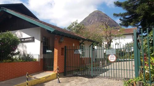 Olaria Apartment | Apartamento com piscina em Olaria