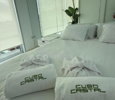 O Grove Apartment | Apartamento Cubo de Cristal con piscina y vistas al mar