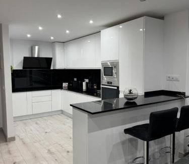 Calpe City Center Apartment | Apartamento de lujo N&C con terraza - Playa Arenal Bol