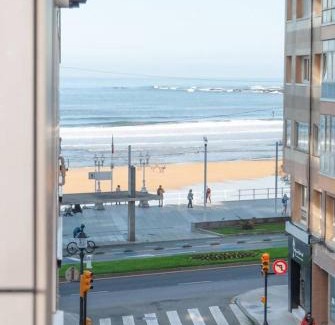 Gijon Apartment | Apartamento La Playa 17