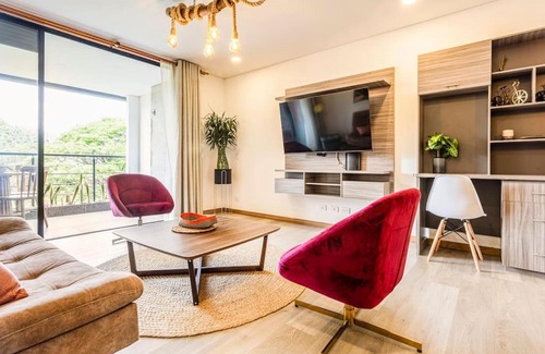 Suramericana Apartment | Apartamento Lujoso cerca del Estadio Piso 6to