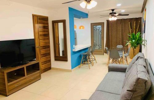 Lazaro Cardenas Apartment | Apartamento Moderno a mins de la Playa y Malecón