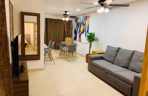 Lazaro Cardenas Apartment | Apartamento Moderno a mins de la Playa y Malecón