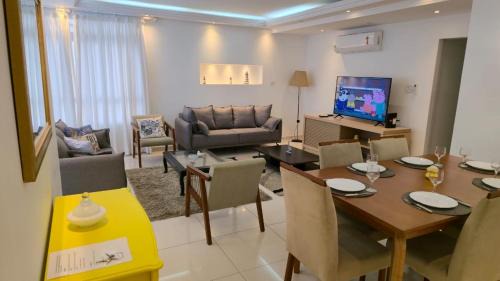 Centro Apartment | Apartamento pé na areia inteiro-4 quartos 3 cama casal ,4 camas solteiro-3 salas cozinha