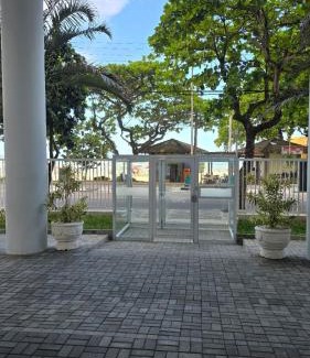 Centro Apartment | Apartamento pé na areia inteiro-4 quartos 3 cama casal ,4 camas solteiro-3 salas cozinha