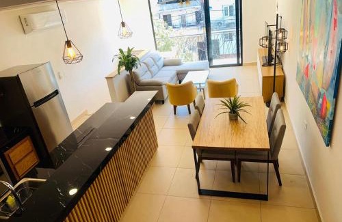 Lazaro Cardenas Apartment | Apartamento Recien Remodelado a 5 min de la Playa