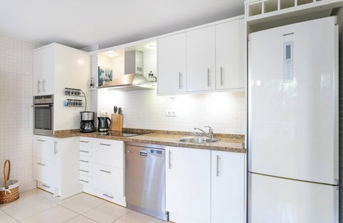 Playa de San Juan Apartment | Apartamento Skandinavia 400 m from the Beach with Terrace & A/C