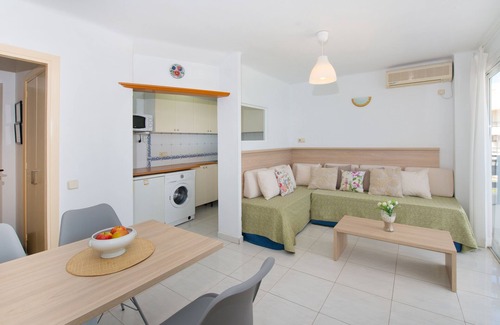 Palmanova Apartment | Apartamentos Calablanca