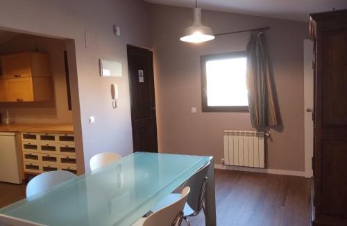 Lleida Apartment | Apartamentos "Casa Melé" 3, Parking Privado Opcional