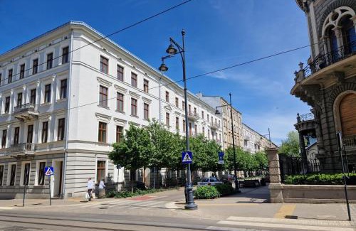 Lodz Apartment | Apartamenty 1M11 Centrum - opcjonalne miejsce parkingowe, dostęp na kod, NETFLIX