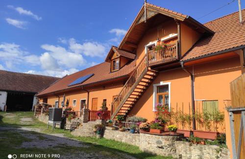 Lhenice Apartment | Apartmán pod Sříbrnou horou
