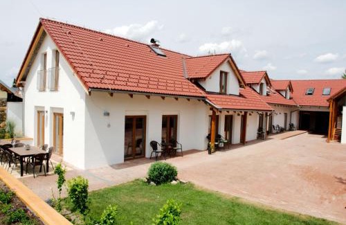 Haskovcova Lhota Apartment | Apartmány Lhota