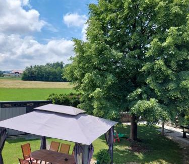 Cerklje na Gorenjskem Apartment | Apartma Žirovnik