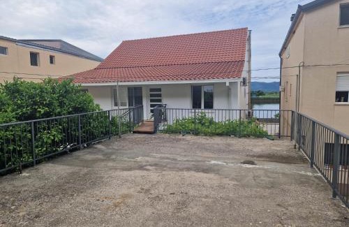 Komin Apartment | Apartman Anka