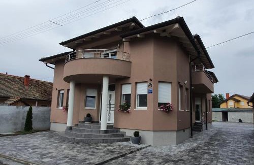 Satnica Đakovacka Apartment | Apartman Božur *