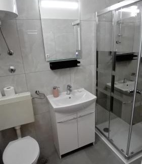 Vis Apartment | apartmani vraničić
