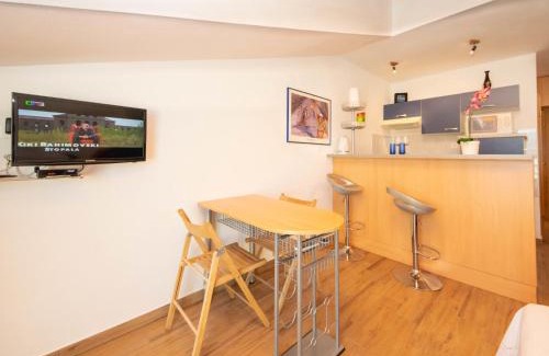 Arbanija Apartment | Apartment Šarić-2 by Interhome