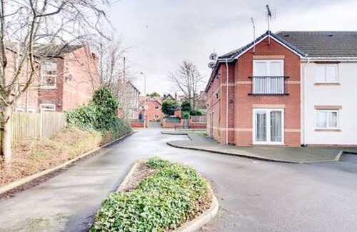Worksop Apartment | Apartment 10