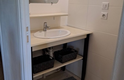 Gaillan-en-Medoc Apartment | Apartment 15 minutes from Montalivet beaches. Available for 4 people.