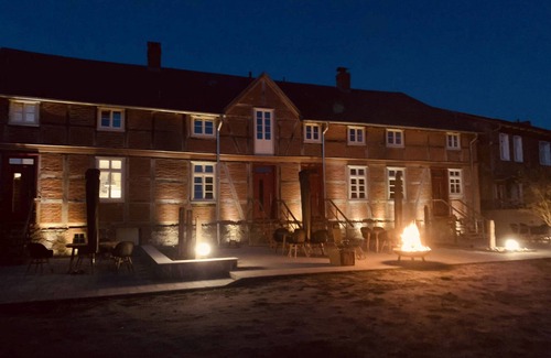 Groß Pankow Apartment | Apartment '3 Prignitz' with private terrace, shared garden and Wi-Fi