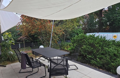 Gartenstadt Trudering Apartment | Apartment 90sqm up to 5 pers, very quiet with garden, subway 350m