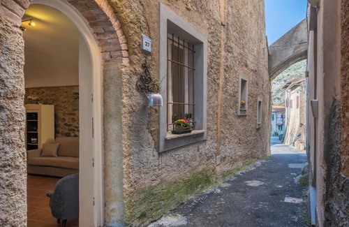 Conscente Apartment | Apartment Adelasia by Interhome