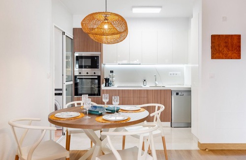 Los Geraeos Apartment | Apartment 'Aguilas Con Ac Y Piscina' with Shared Pool, Wi-Fi and Air Conditioning