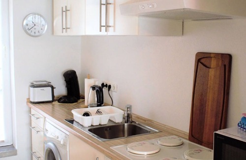 Loerrach Apartment | Apartment 'Am Bühl' with Balcony and Wi-Fi