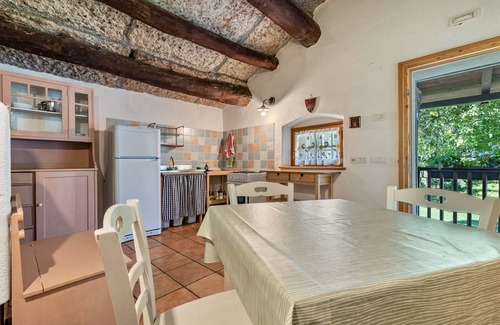 Ala Apartment | Apartment 'Appartamento Del Contadino' with Mountain View and Shared Garden
