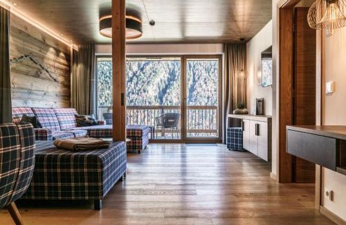 Soelden Apartment | Apartment Appartement Mont Blanc by Interhome