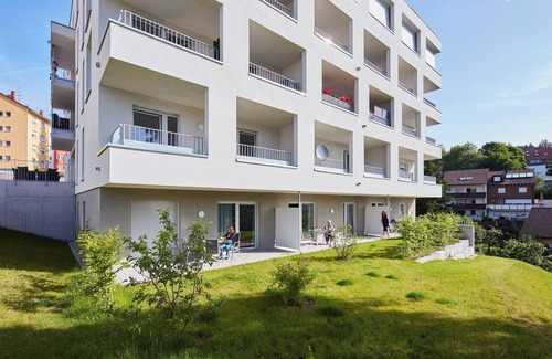 Sankt Georgen im Schwarzwald Apartment | Apartment 'Auszeit Mit Pflege - Fewo 2' with Private Terrace, Shared Garden and Wi-Fi