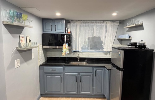 Northwest Yonkers Apartment | Apartment B - Next to Hiking Trail - Back Entrance