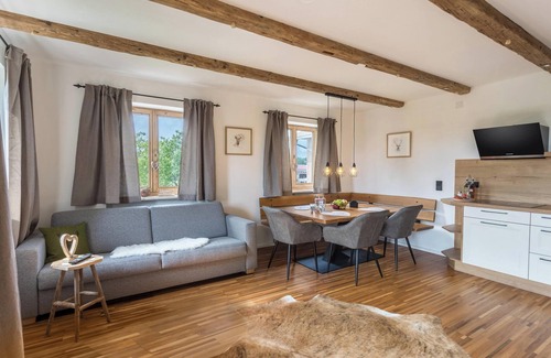 Hoslwang Apartment | Apartment "Beim Nik with Wanderreitstation" with Mountain View & Balcony