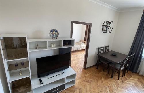 Kentron Apartment | apartment called CASCADE