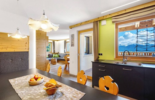 Maranza Apartment | Apartment 'Carpe Diem' with Mountain View, Private Terrace and Wi-Fi