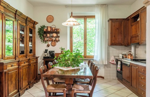 Monticiano Apartment | Apartment 'Casa Delle Nonne' with Shared Garden and Wi-Fi