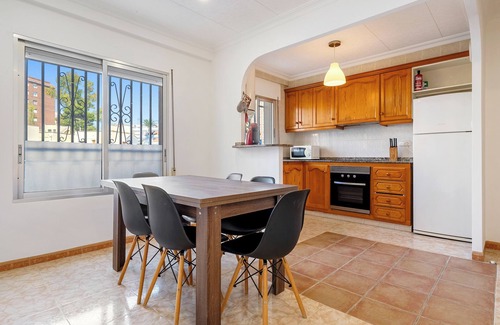 Vinaros Apartment | Apartment 'Central Modern 2bdr' with Shared Terrace, Wi-Fi and Air Conditioning