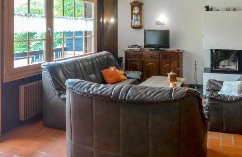 Vers L'Eglise Apartment | Apartment Chalet L'Aube by Interhome