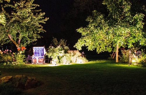 Blievenstorf Apartment | Apartment 'Damwildhof Fewo Zur Linde' with Shared Garden and Wi-Fi