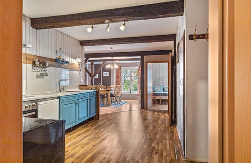 Barlt Apartment | Apartment 'Das Eulennest' with Shared Terrace and Shared Garden