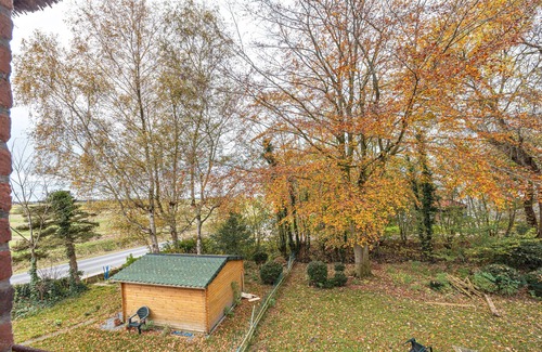 Barlt Apartment | Apartment 'Das Eulennest' with Shared Terrace and Shared Garden