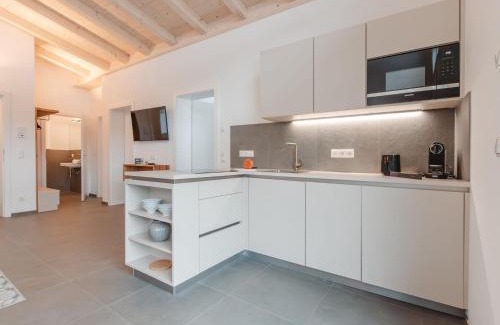 Gries Apartment | Apartment Das Georgen- Kitzsteinhorn by Interhome