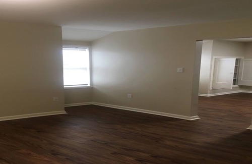 New Cumberland Apartment | Apartment, deck, parks