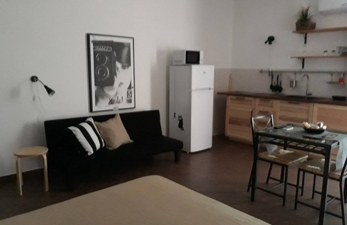 Palermo Apartment | Apartment 'Del Porto, Palermo' with Balcony, Wi-Fi and Air Conditioning