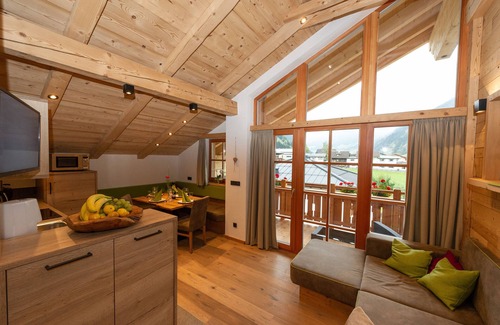 Grossarl Apartment | Apartment 'Deluxe 2' with Private Garden, Balcony and Wi-Fi