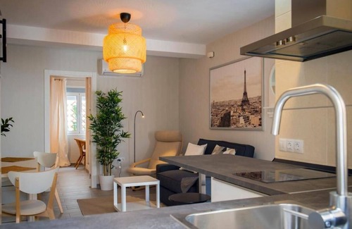 Antequera Apartment | Apartment "Dolmen De Menga" with Wi-Fi & Air Conditioning