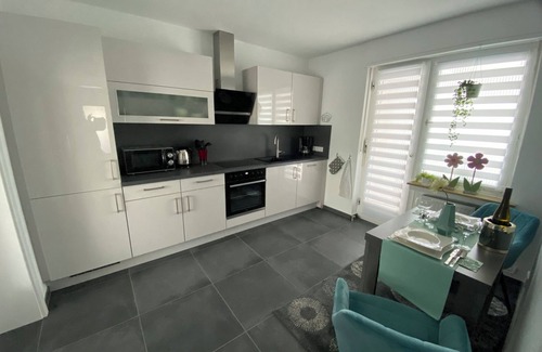 Rhode Apartment | Apartment 'Dorfblick' with Private Terrace and Wi-Fi