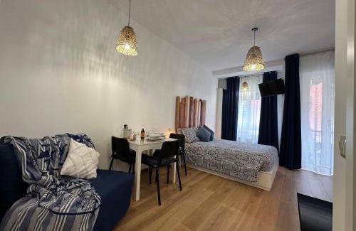 Certosa House | Apartment Due Mari Milano ZONA PORTELLO-FIERA FREE WI-FI
