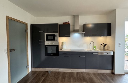 Adelsried Apartment | Apartment 'Ferienwohnung Adelsried 1' with Private Terrace and Wi-Fi